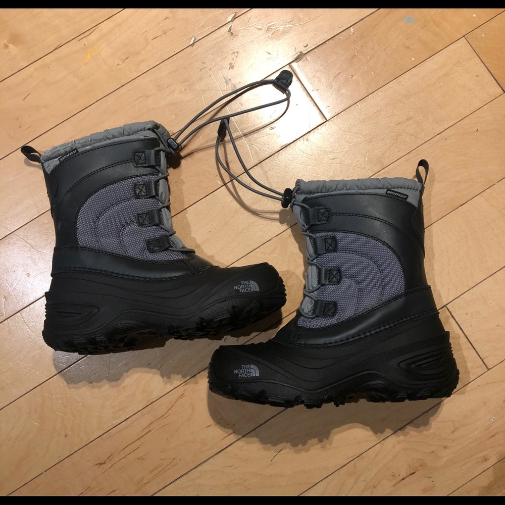 Youth North Face snow boots